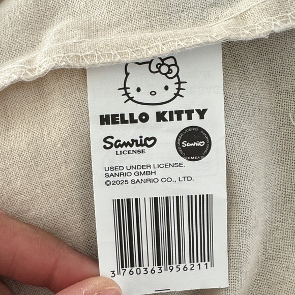 Hello Kitty Paris Tote Bag - Picture 4 of 4